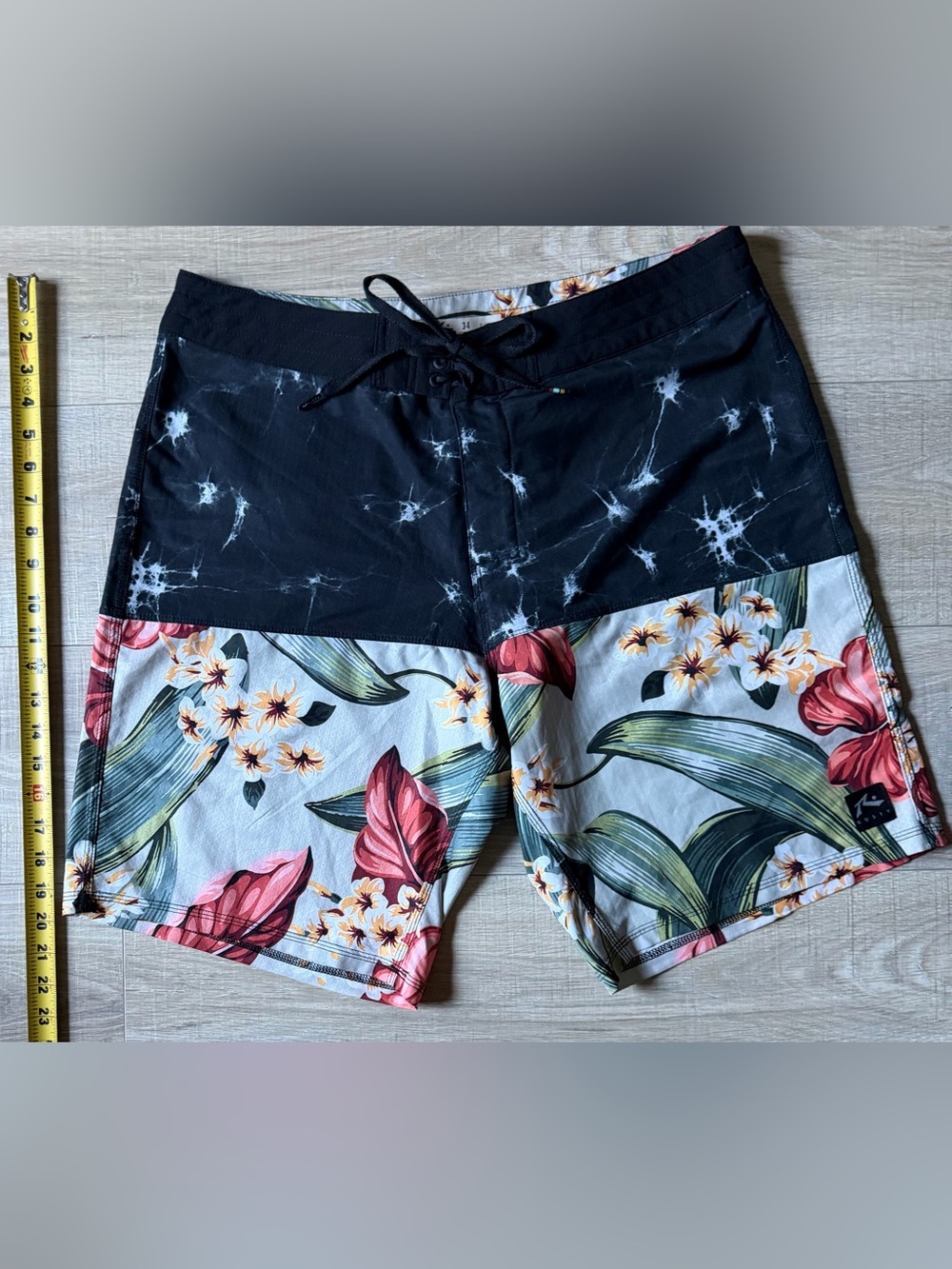Rusty Black & White Floral Panel Swim Board Shorts size 34